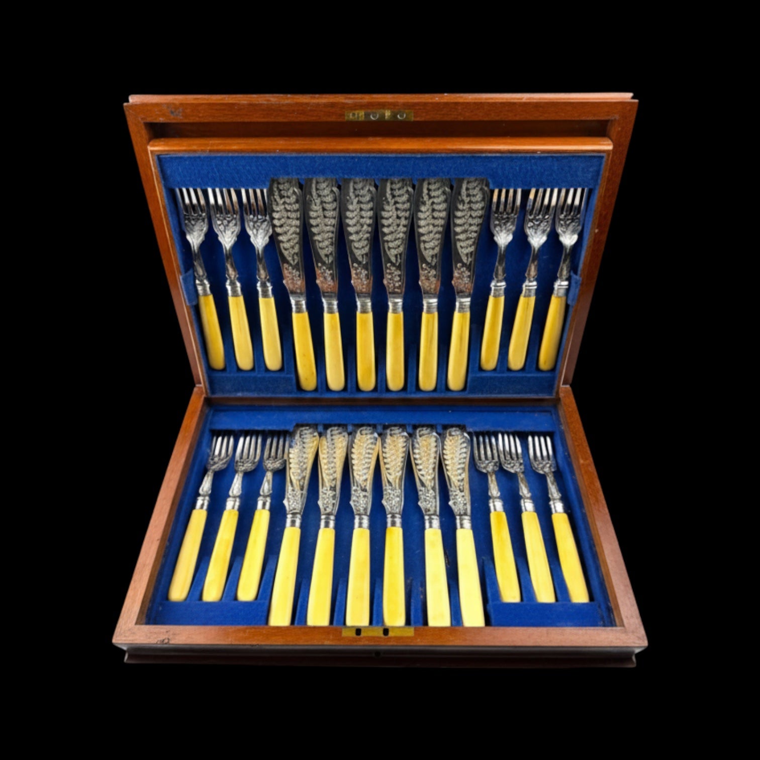 24pc Fish Cutlery Set in Impressive Presentation Case. Mother of Pearl and Silver Plate.
