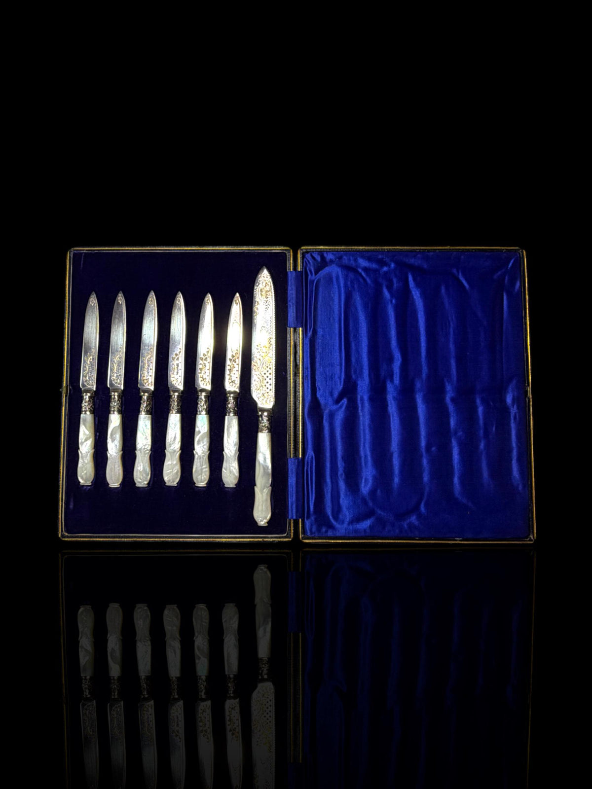 Antique Set of Knives. Mother of Pearl and Silver Plate. Cased.