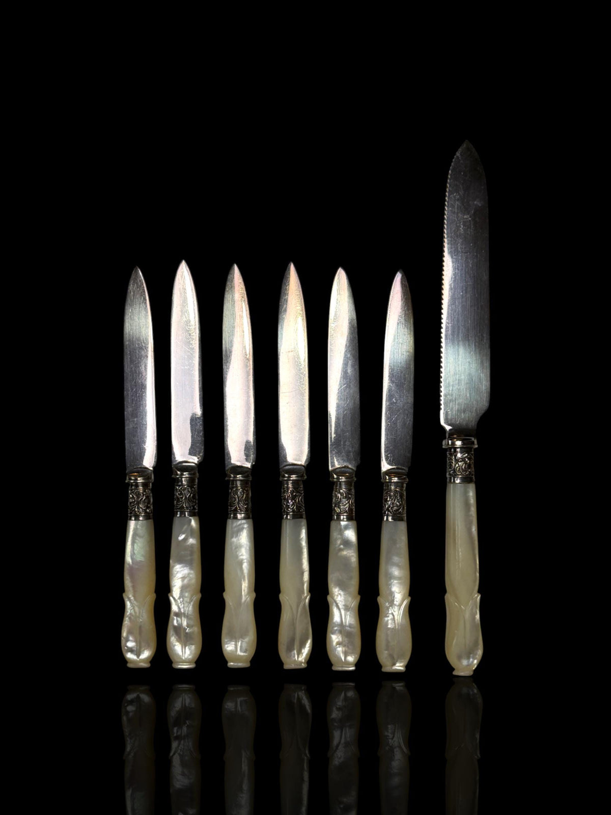 Antique Set of Knives. Mother of Pearl and Silver Plate. Cased.