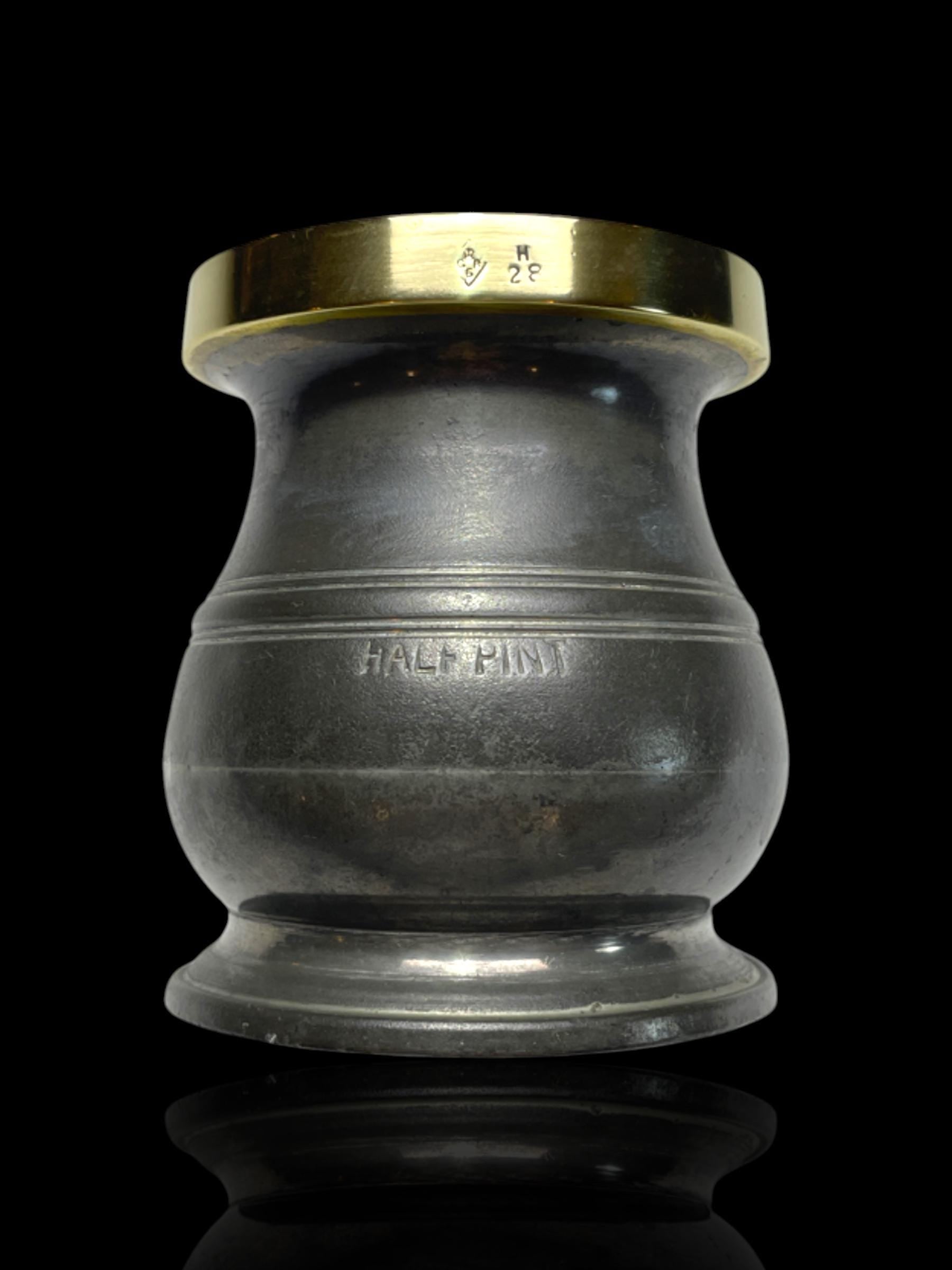 Victorian Half Pint Pewter Tankard.