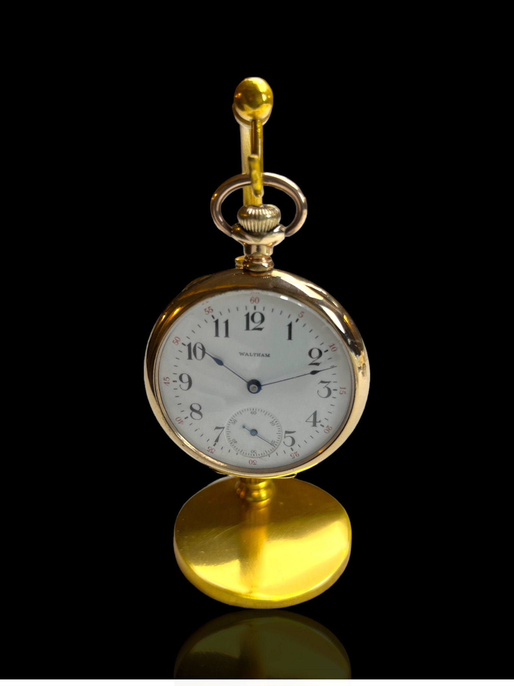 Gold-Plate Waltham Pocket Watch with Display Stand: 15 Jewel Movement