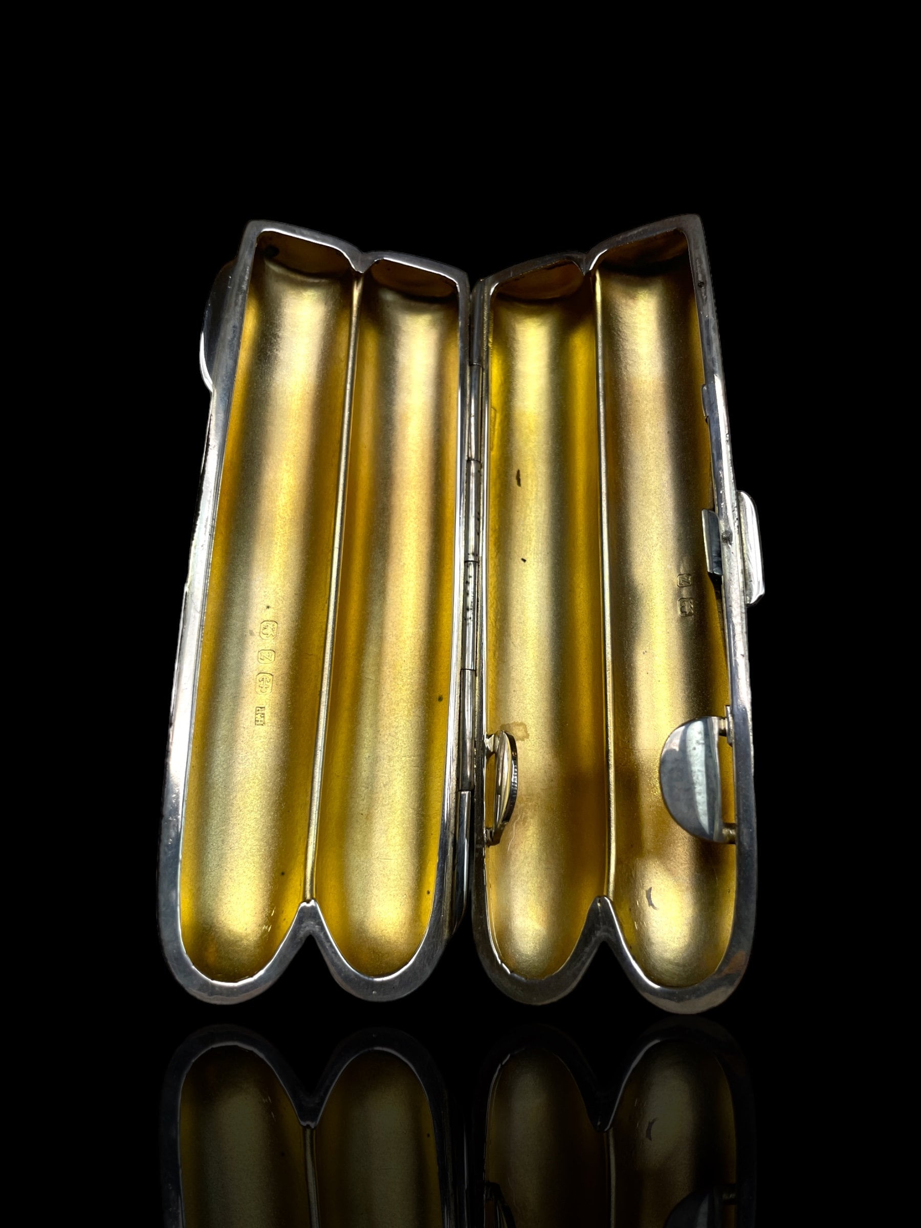 Sterling Silver Cigar Case: 1899, Henry Pope, England.