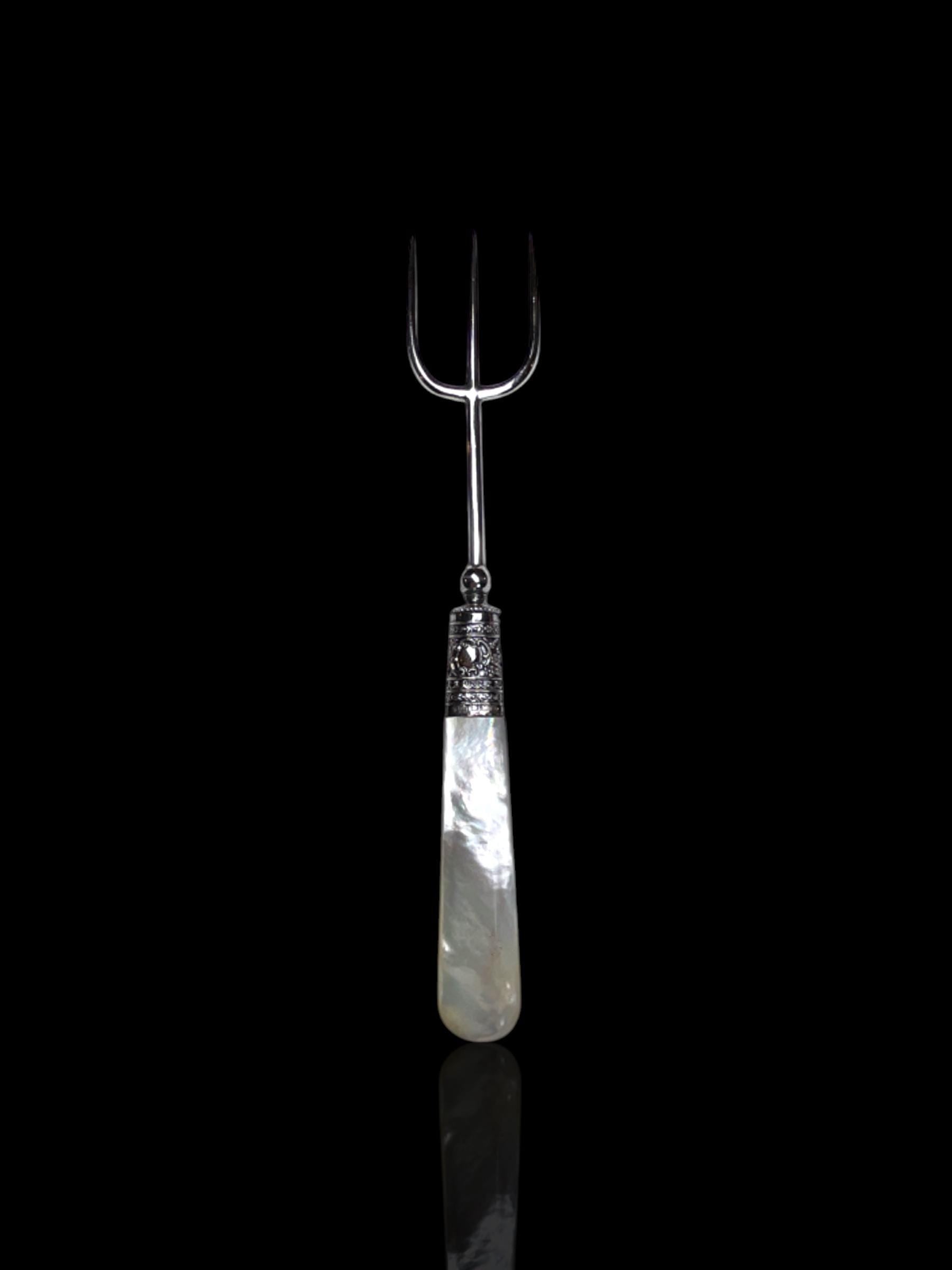 Vintage Mother of Pearl Sterling Silver Fork: 1921, Francis Howard, England.