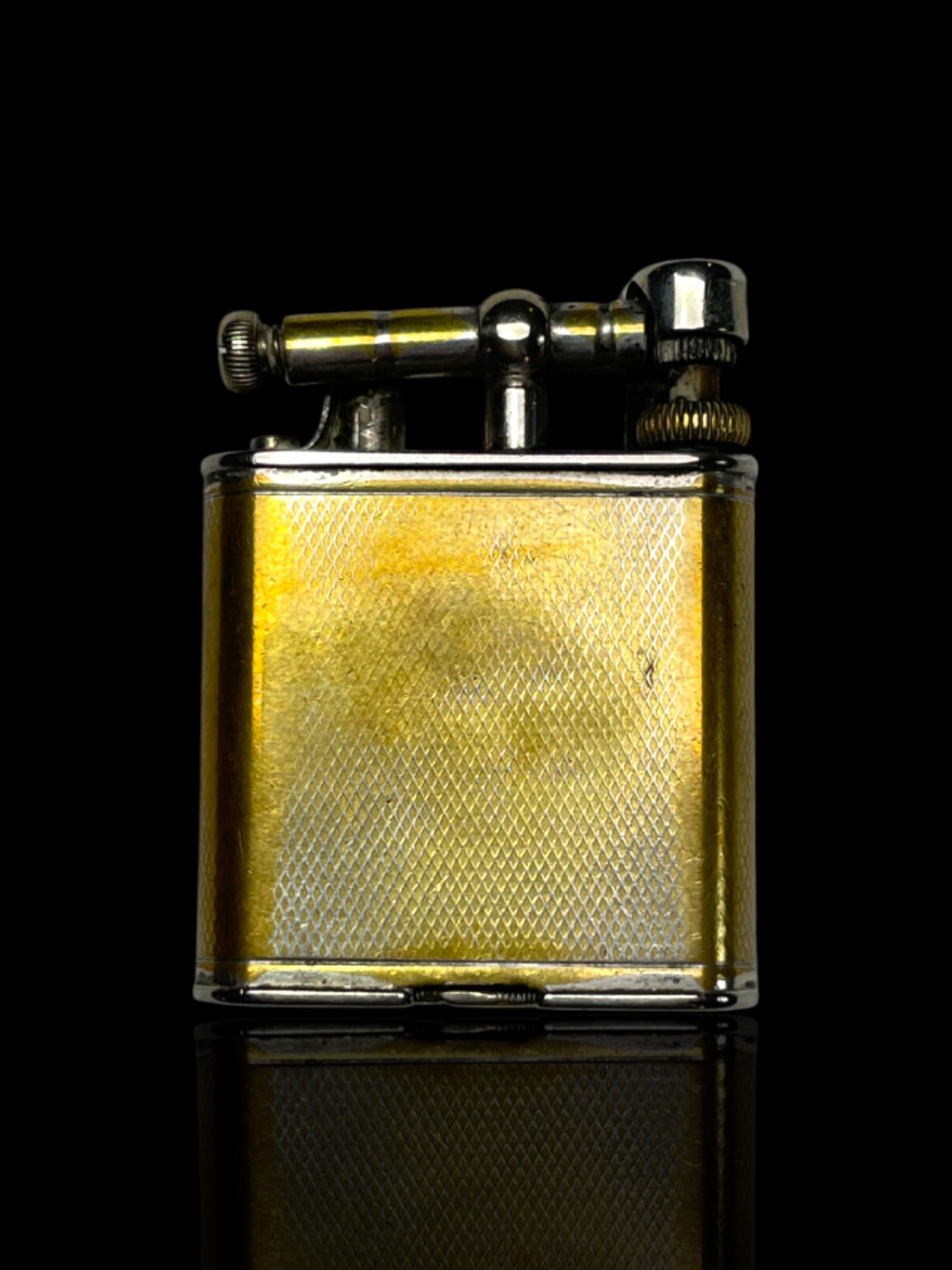 Vintage Dunhill Lift-Arm Lighter. Cased.