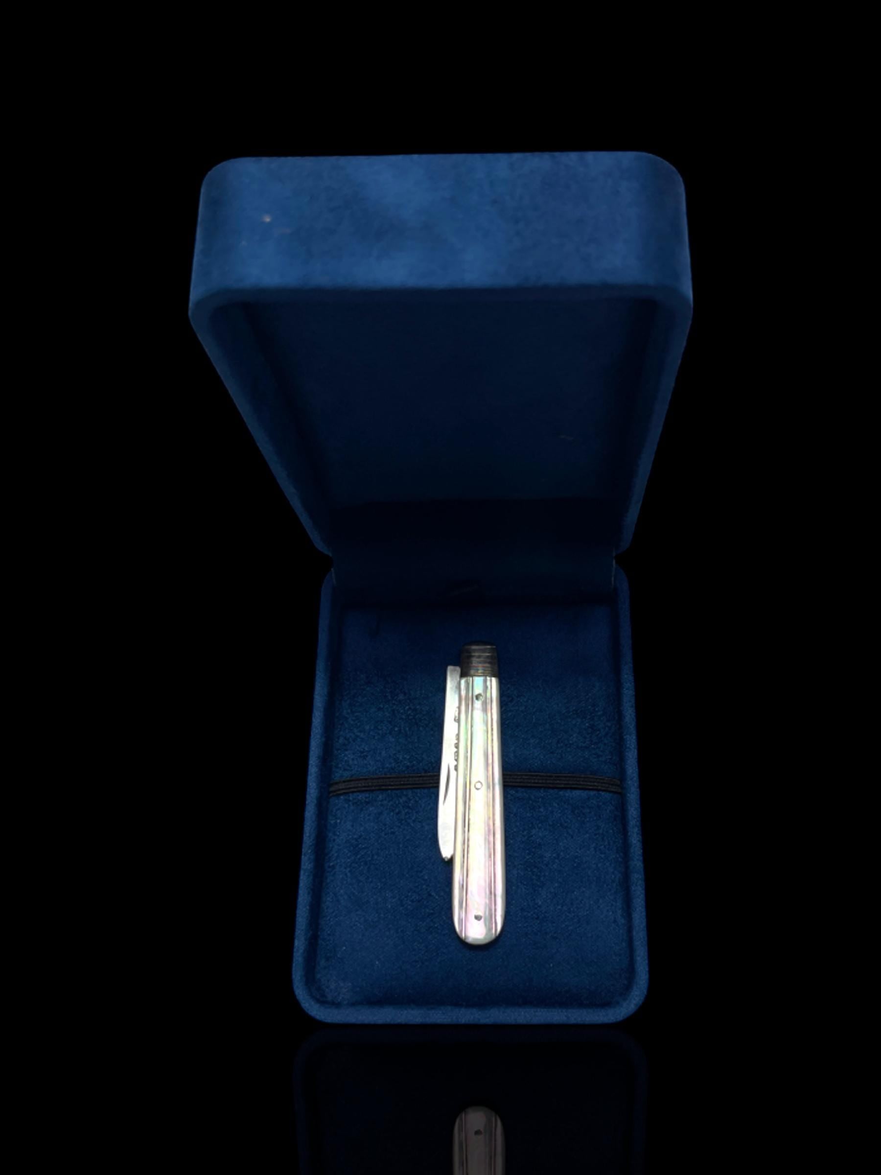 Antique Mother of Pearl and Sterling Silver Pocket Knife. 1878, William Moulson, England.