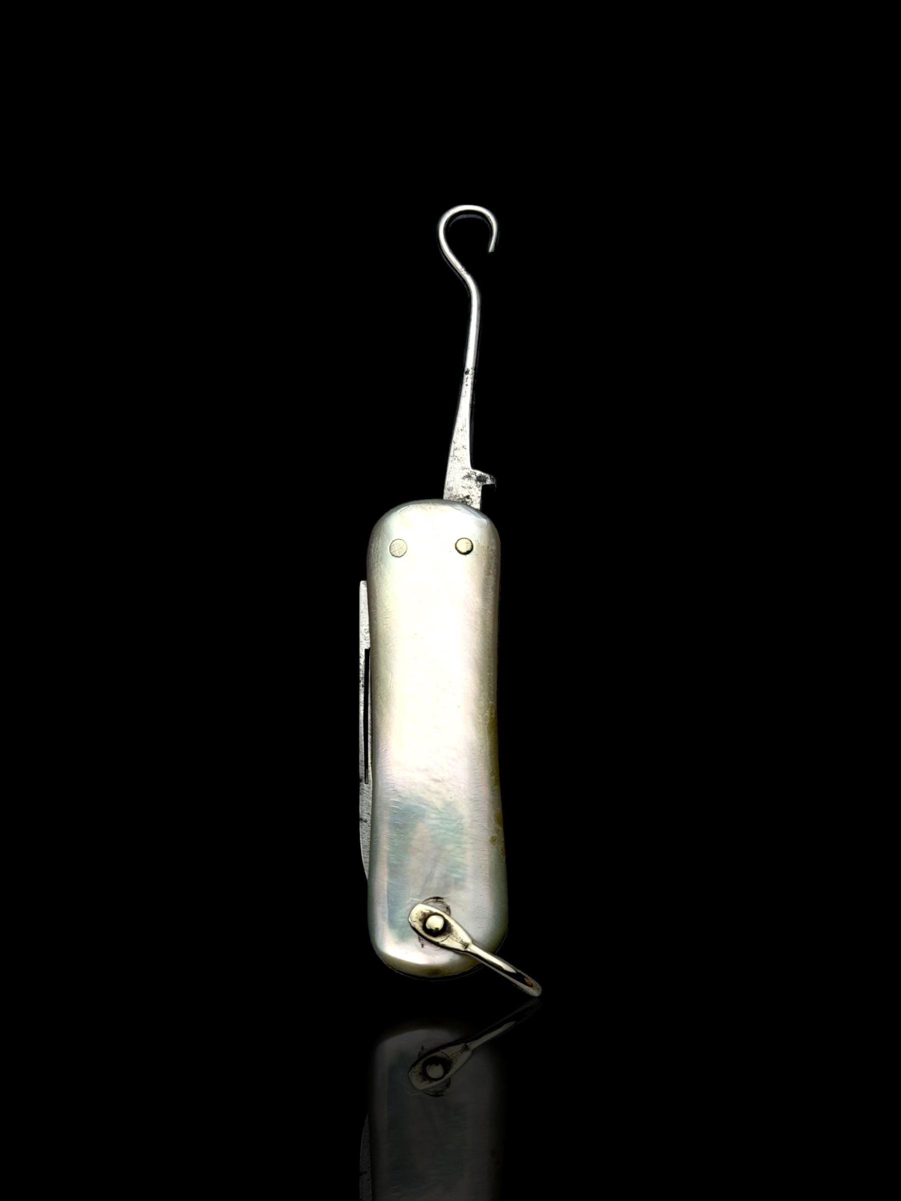 Vintage Pocket Knife Key Ring. Early 19th Century. Mother of Pearl and Sterling Silver