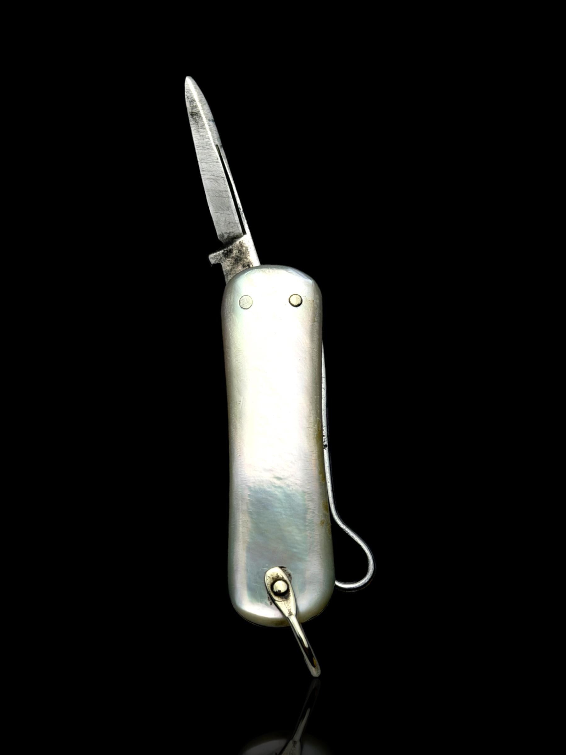 Vintage Pocket Knife Key Ring. Early 19th Century. Mother of Pearl and Sterling Silver