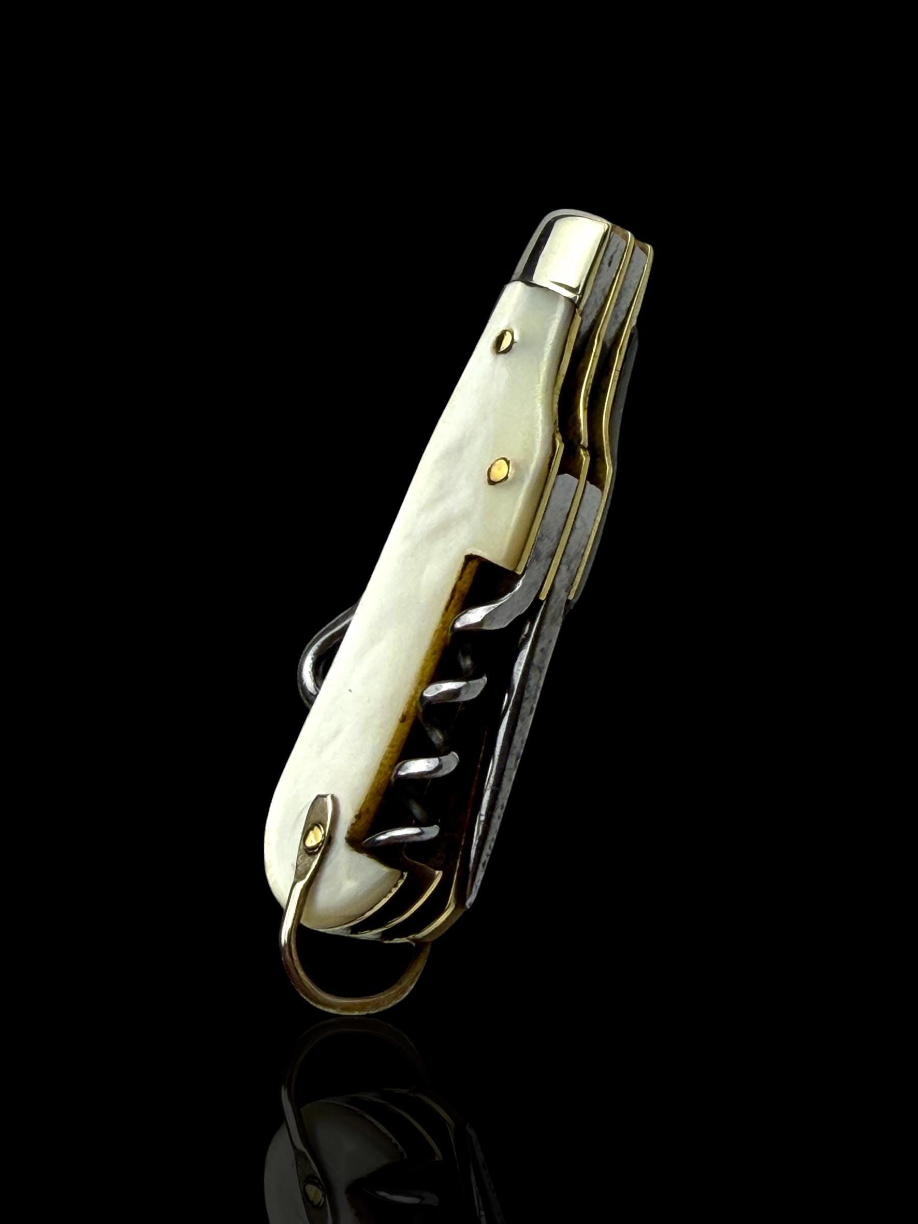 Vintage Pocker Knife Key Ring. Early 19th Century, Mother of Pearl and Steel.