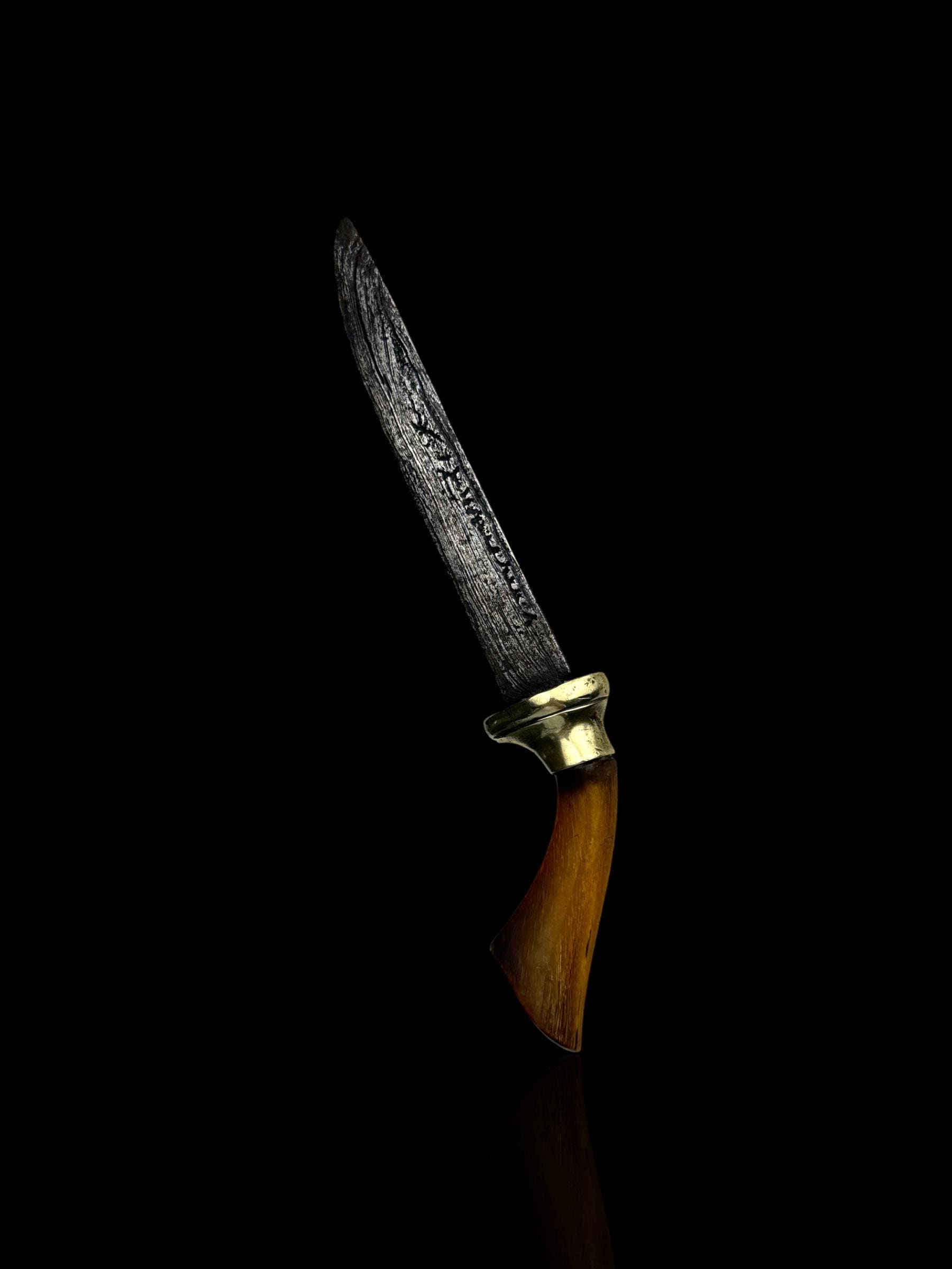 Antique Indian Horn-Handled Knife. Silver Sheath. Circa 1900.