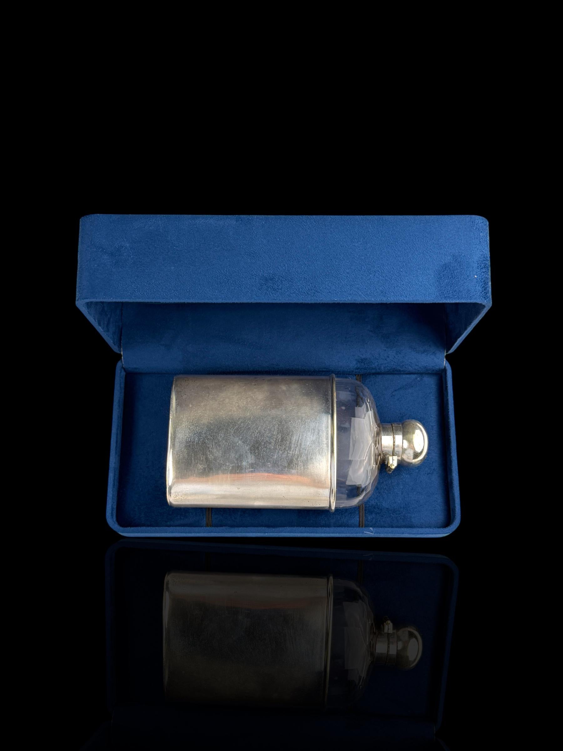 Vintage Silver Plate Hip Flask. Cased.