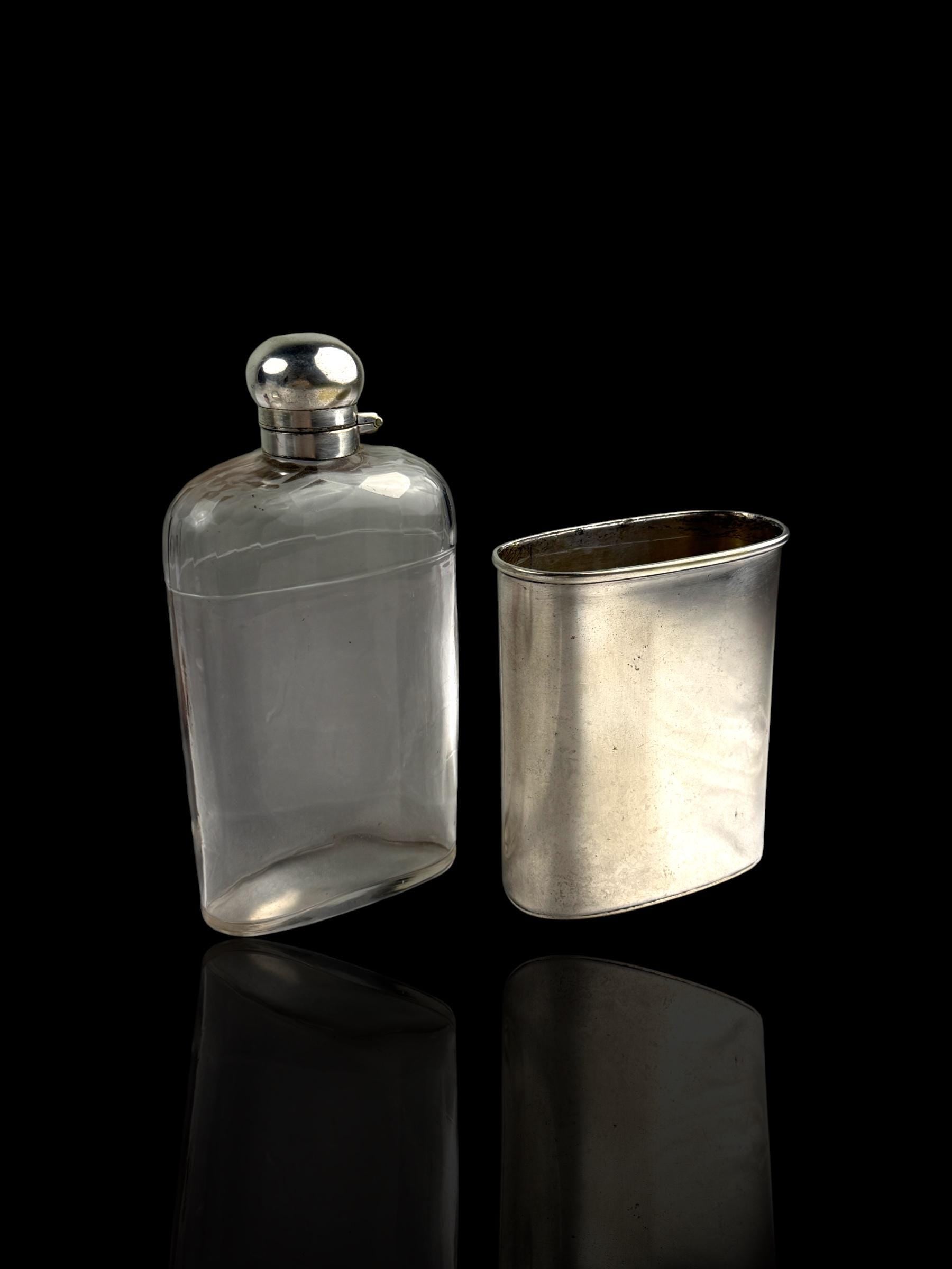 Vintage Silver Plate Hip Flask. Cased.