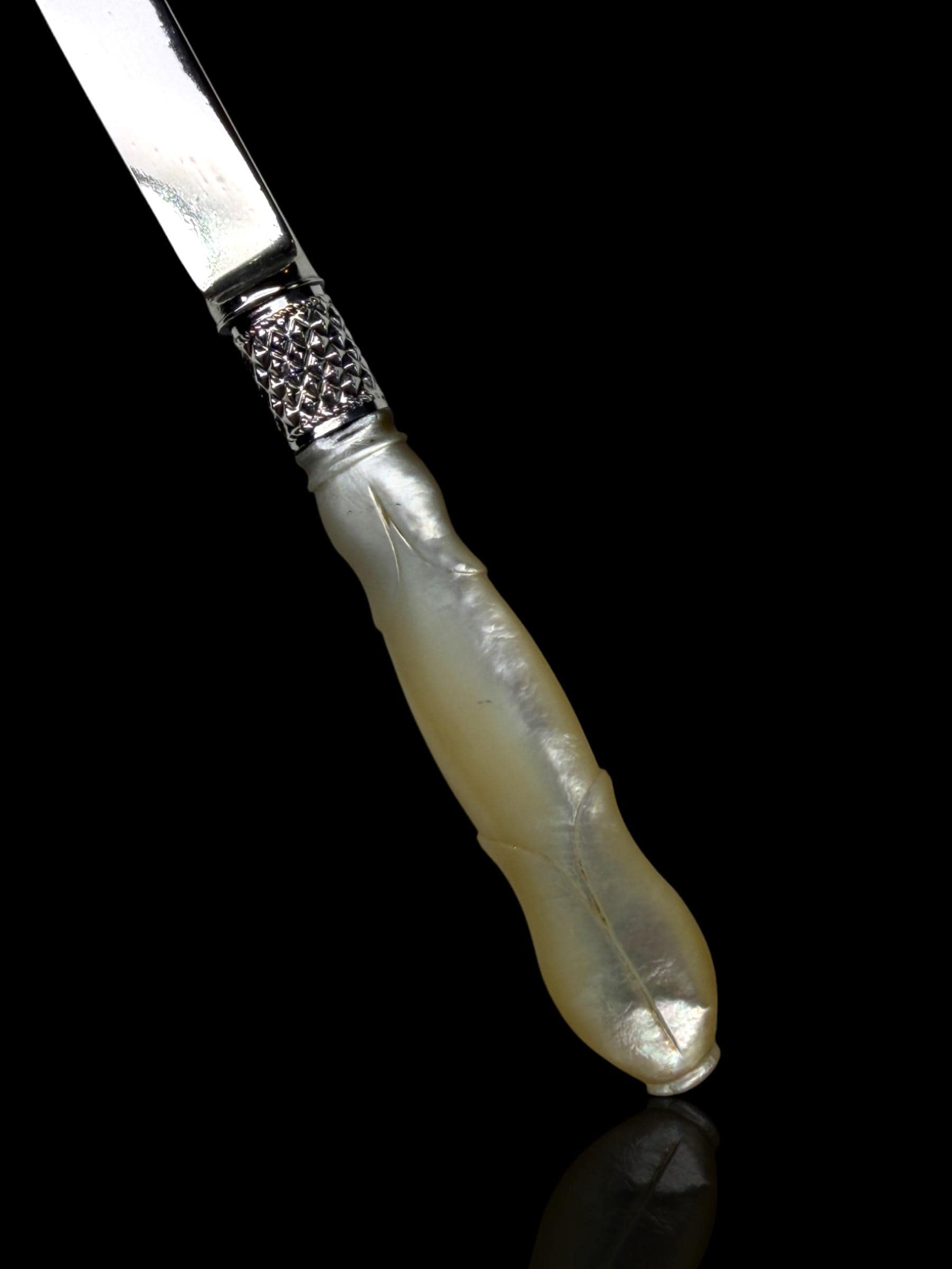 Antique Letter Opener. Sterling Silver and Mother of Pearl. 1809, England.